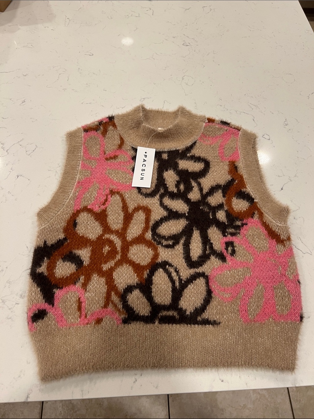 PacSun NWT L.A. Hearts Floral Fuzzy Sweater Vest Size M